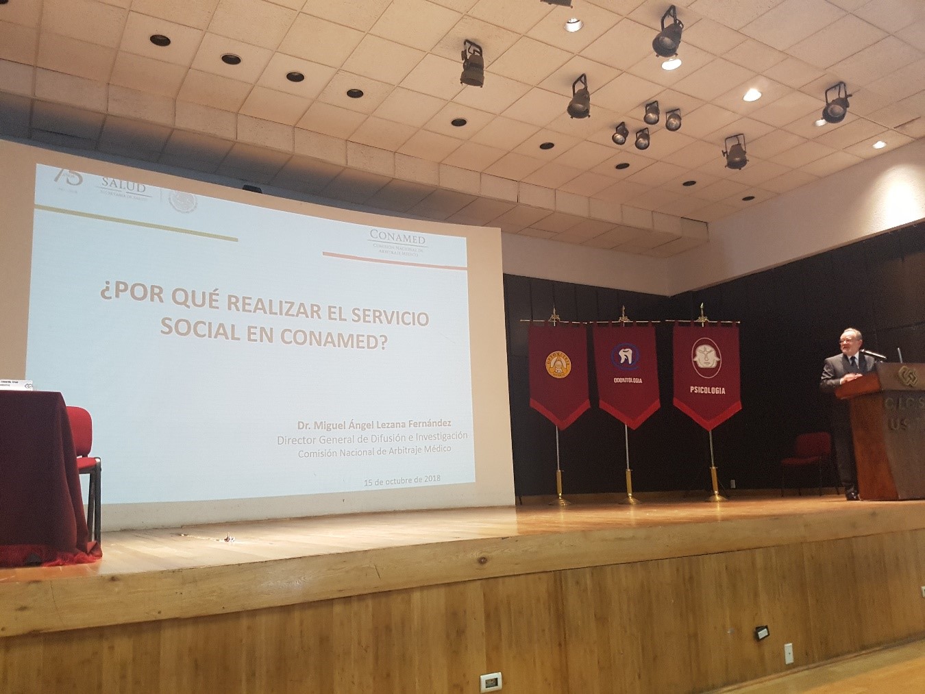 Exposición del Dr. Miguel Ángel Lezana Fernández, Director General de Difusión e Investigación y Coordinador Administrativo del servicio social de la CONAMED
