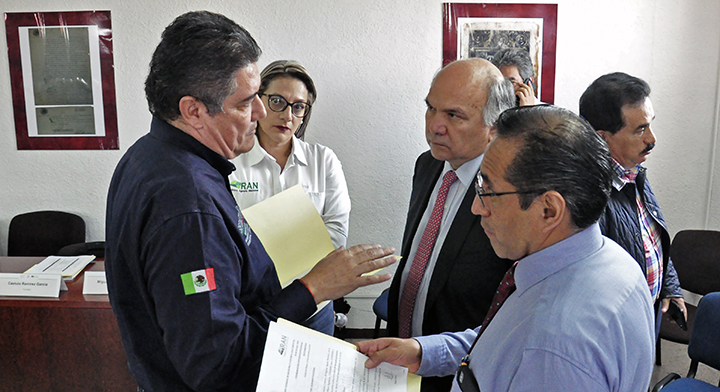 17 Dialogo del Director en Jefe del RAN, Froylán Hernández Lara, y delegados de Colima e Hidalgo.