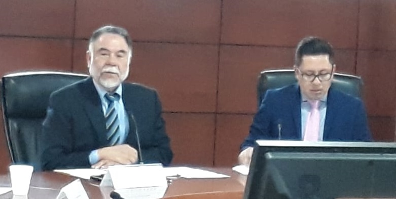 Dr. Francisco Ramos y Dr. Ojino Sosa durante la sesión ordinaria.