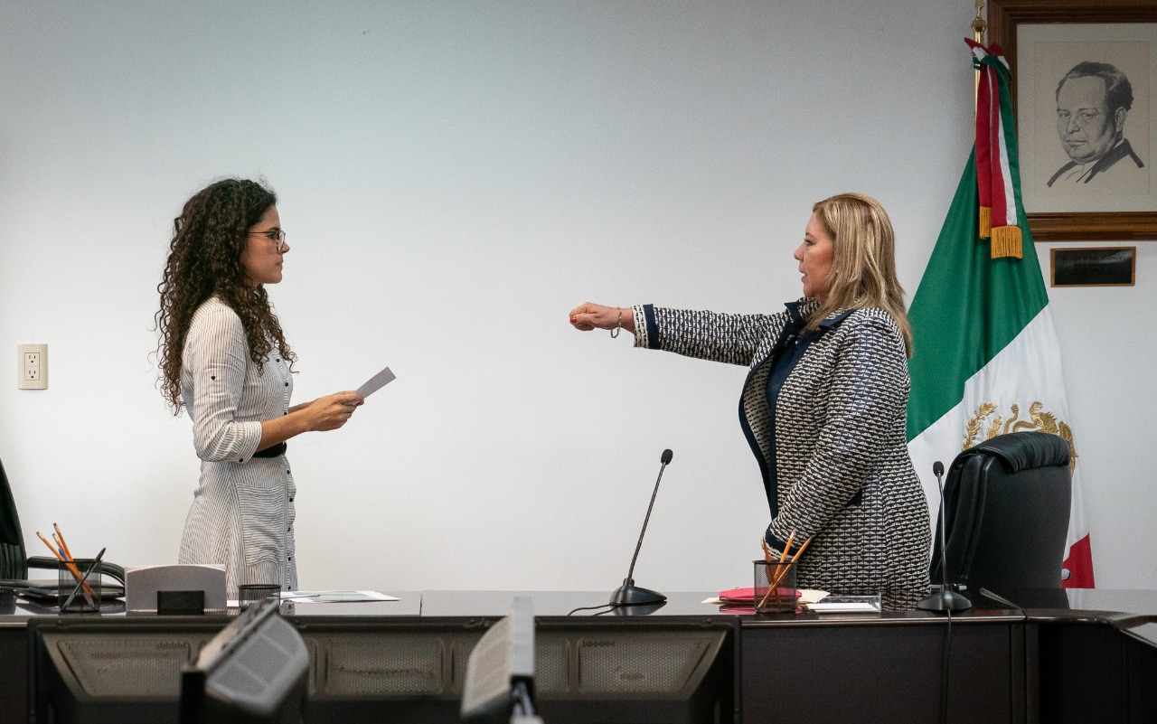 La Secretaria del Trabajo y Previsión Social, Luisa María Alcalde Luján tomó protesta a María Eugenia Navarrete Rodríguez, como Presidenta de la Junta Federal de Conciliación y Arbitraje