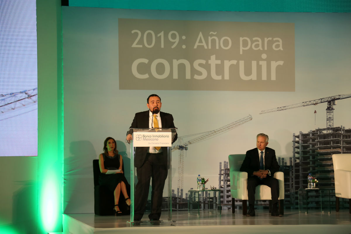 Nuestro Vocal coincidió con los empresarios y dijo que el 2019 es el año para construir más viviendas dignas para los mexicanos