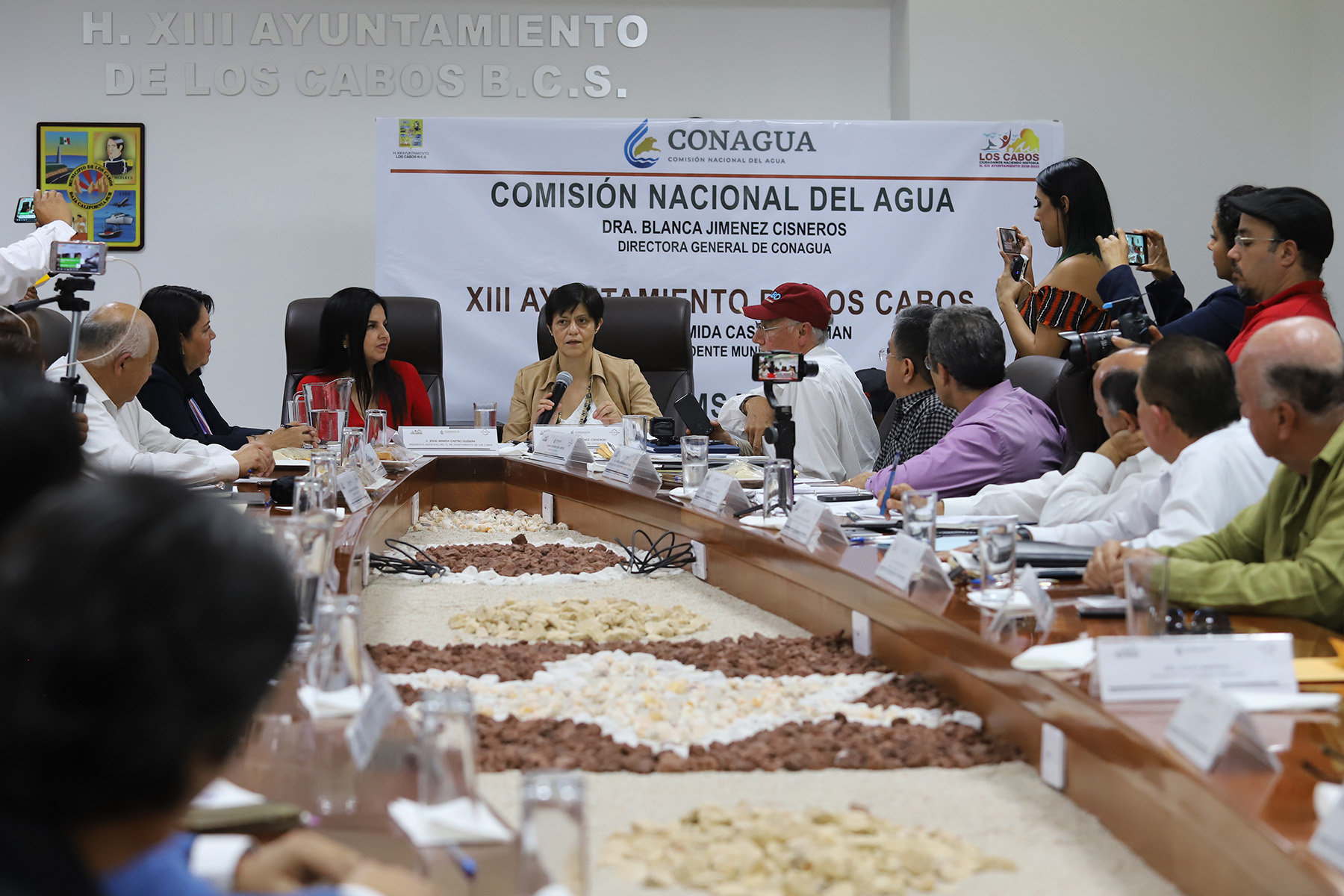 Blanca Jiménez Cisneros, Directora General de la Conagua, sostuvo diversas reuniones con autoridades y usuarios de Baja California Sur, durante gira de trabajo.