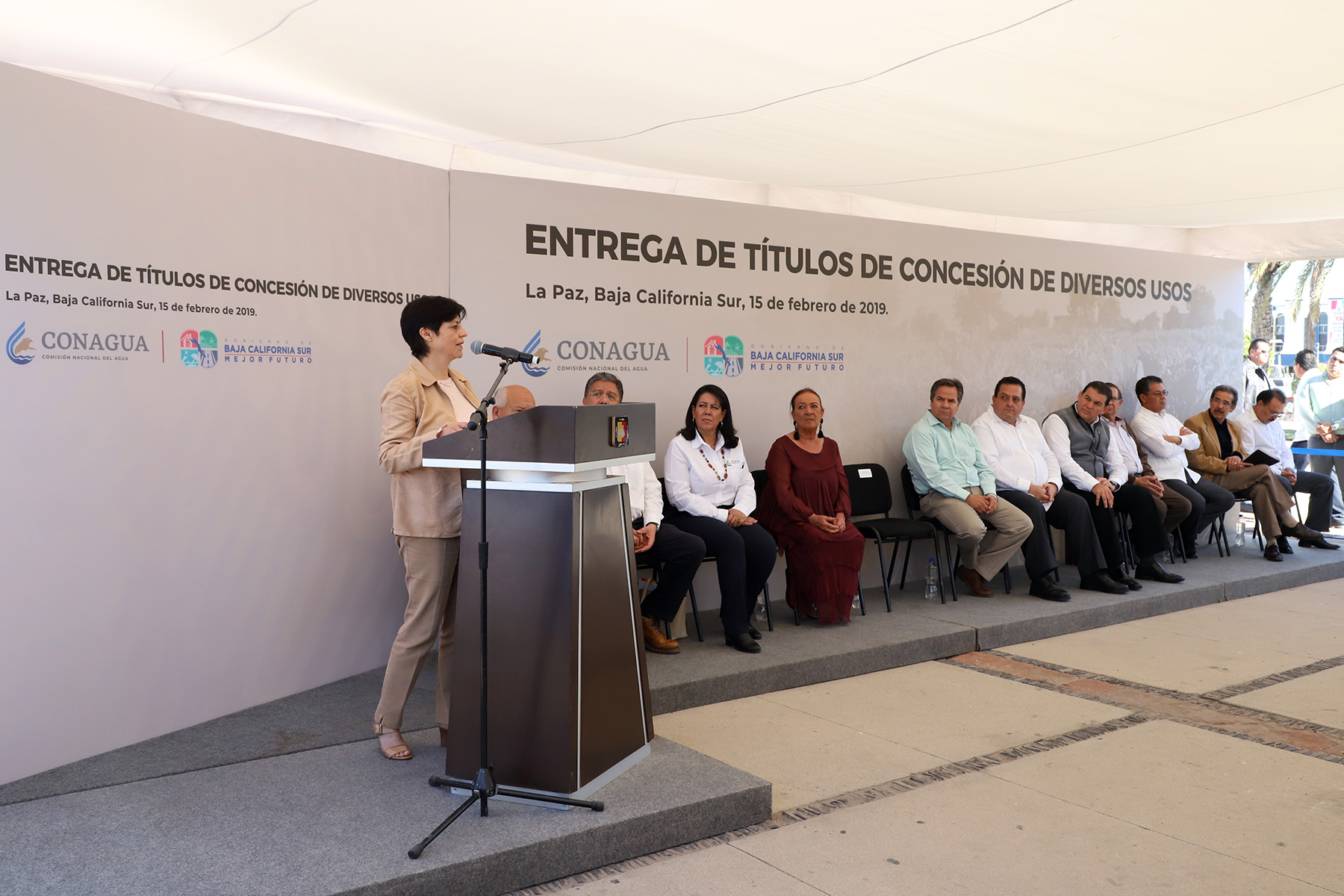 El agua debe ser vista como un bien nacional y administrada como tal, para lo cual se requiere una autoridad fuerte y la participación de los usuarios, afirmó Blanca Jiménez Cisneros.