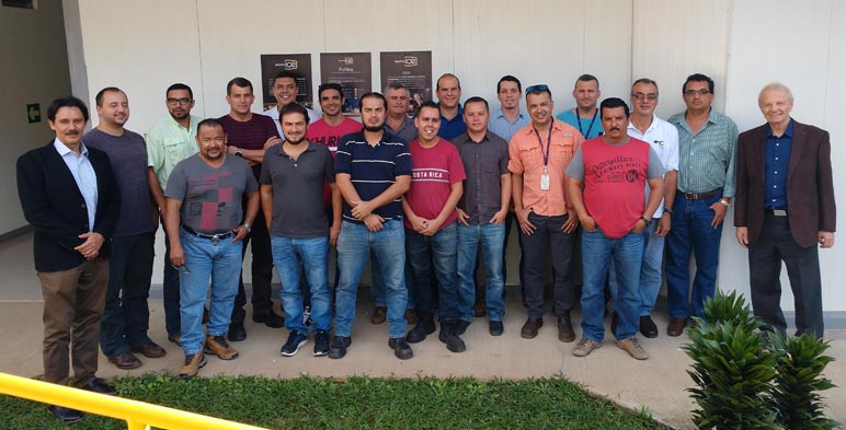 Participantes del curso especializado en rotores de turbinas geotérmicas que INEEL ofreció al ICE en Costa Rica