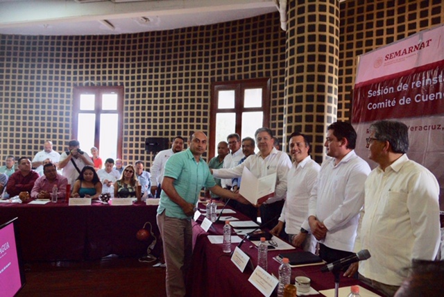 En Veracruz se llevó a cabo la reinstalación del Comité de Cuenca del Río Blanco donde fue presentado el Plan Integral de Saneamiento de la Cuenca del Rio Blanco y se entregaron títulos de concesión a usuarios