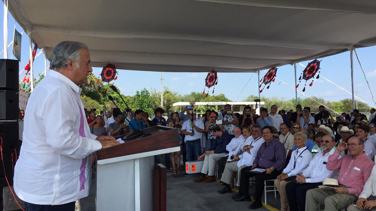 Inaugura Miguel Torruco el primer vuelo de CDMX A Tamuín, San Luis Potosí