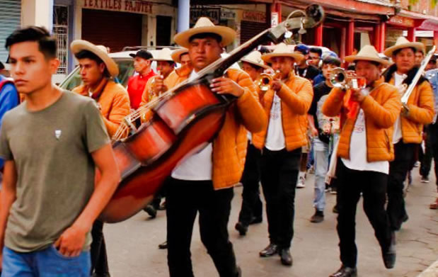 La competencia de los Kúrpites. Una danza tradicional de Nuevo San Juan Parangaricutiro, Michoacán.