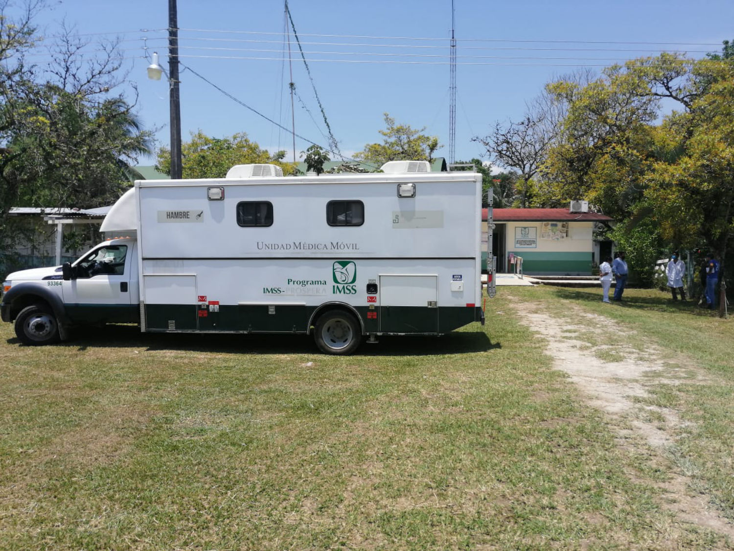 El INPI gestiona intervención de brigadas del IMSS Bienestar en la Selva Lacandona.