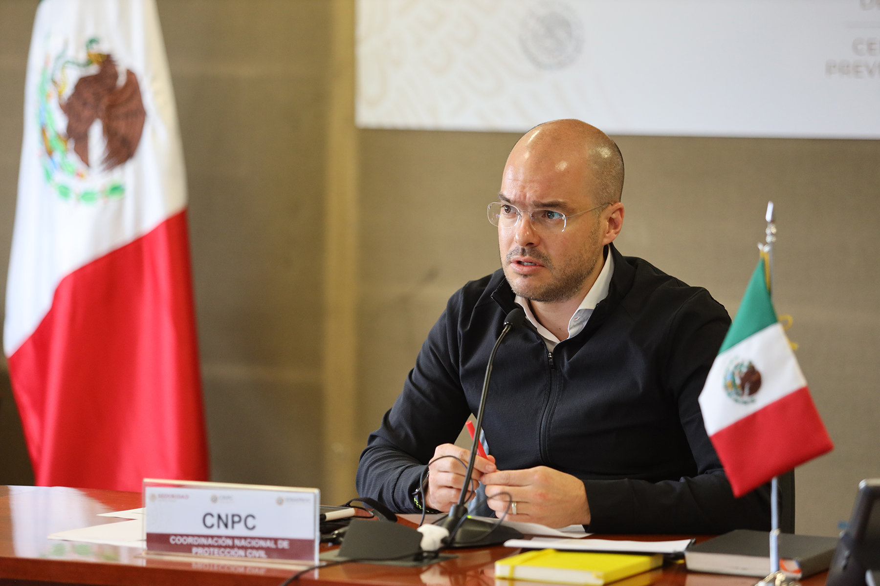 El coordinador nacional de Protección Civil, David León Romero, encabezó una videoconferencia donde participaron Conagua y otras dependencias para presentar un balance del cierre de la temporada invernal 2019-2020.