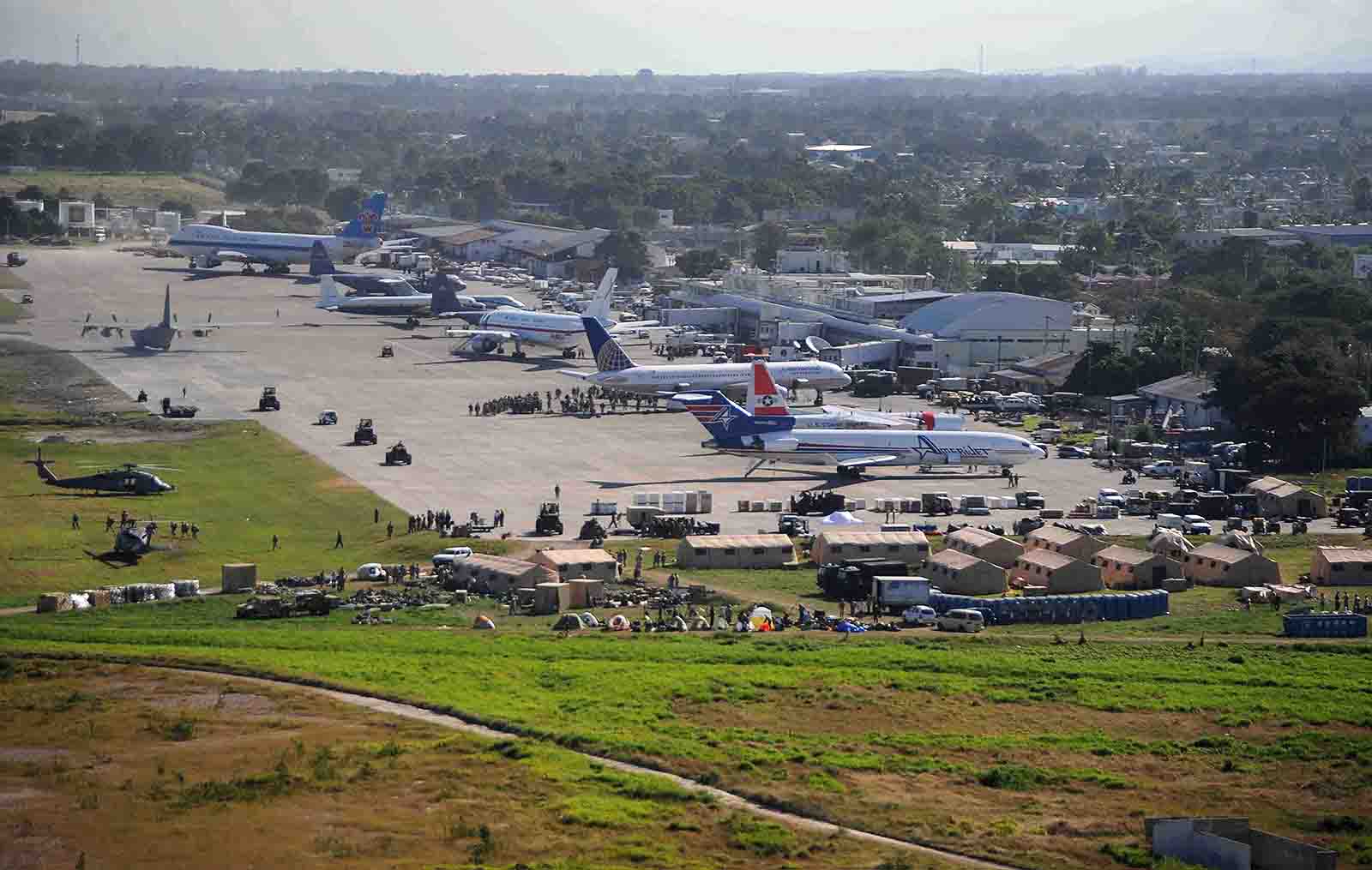 /cms/uploads/image/file/629159/Haiti_Airport.jpg
