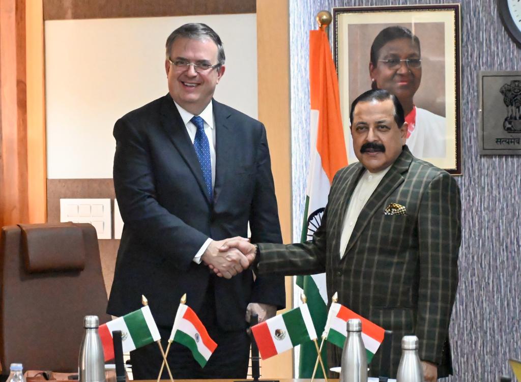 Foreign Secretary Marcelo Ebrard announces Mexico-India collaboration on water, lithium and vaccines