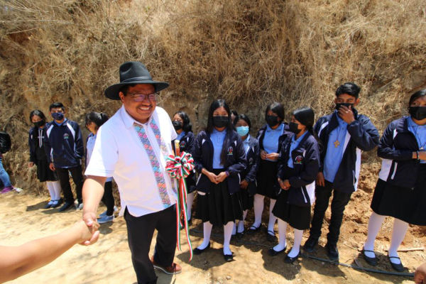 Jóvenes de la sierra sur de Oaxaca se preparan para fortalecer su cultura y valores comunitarios.