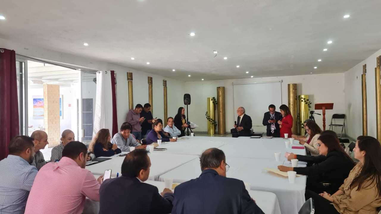 Asistentes a la reunión de revisión, actualización y mejora del Modelo Mexicano de Arbitraje Médico.
