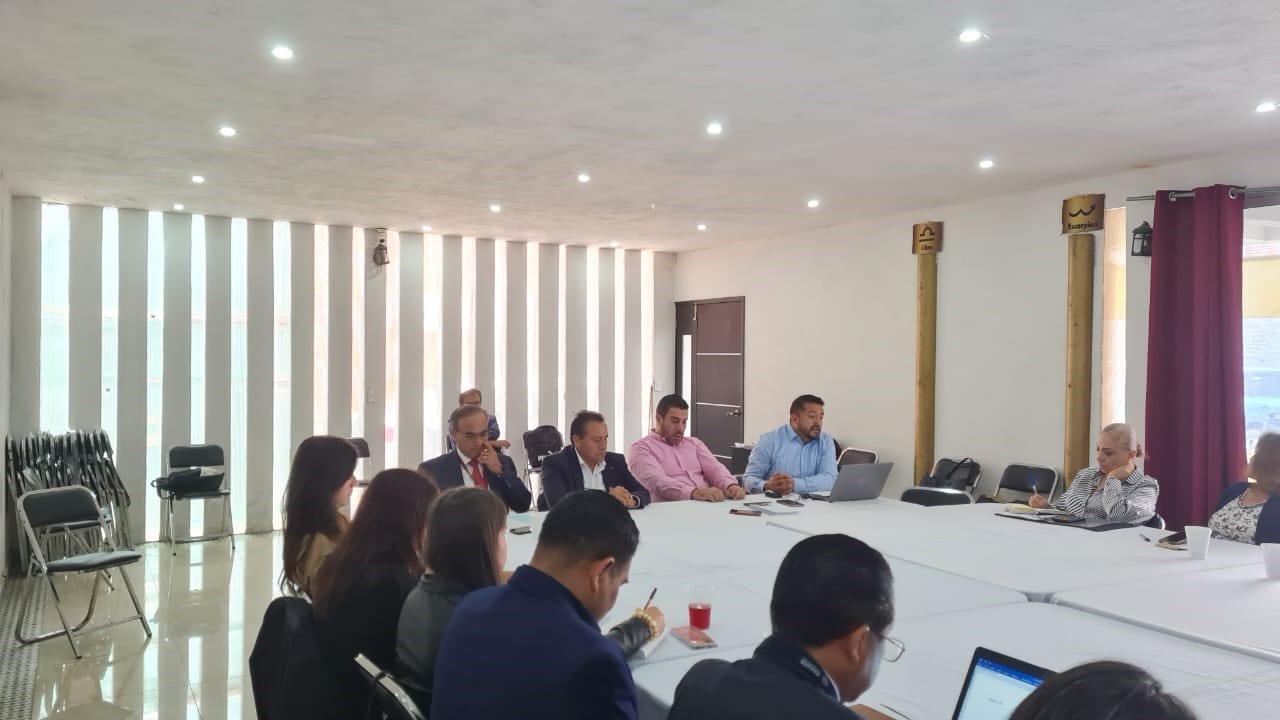 Asistentes a la reunión de revisión, actualización y mejora del Modelo Mexicano de Arbitraje Médico.