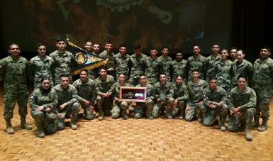 Cadetes de la Heroica Escuela Naval Militar y del Heroico Colegio Militar participaron en la competencia internacional "Chimaltlalli 2017"