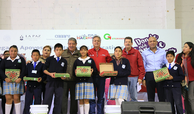 No dejará de apoyar el presidente Enrique Peña Nieto a los niños mexicanos: Simón Villar.