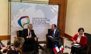 Sostendrá también reuniones bilaterales con el Canciller chileno Heraldo Muñoz y con Ricardo V. Luna, Ministro de Relaciones Exteriores de Perú.