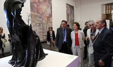 Inauguran la exposición 100 años de una artista: Leonora Carrington, que muestra parte de su formación y legado
