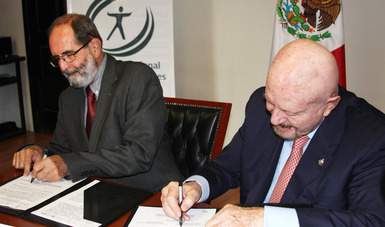 Firma del Convenio de Colaboración para la realización de acciones conjuntas en materia de atención y prevención de las adicciones.