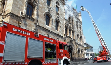 Simulacro de incendio a escala real en el Palacio Postal