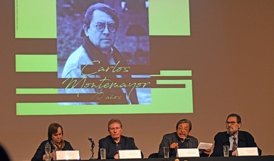 En el marco de la celebración del que sería el cumpleaños 70 del Premio Nacional de Ciencias y Artes en el área de Literatura (2009)