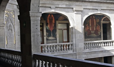 Murales plasmados en el edificio de la Secretaría de Educación Pública.