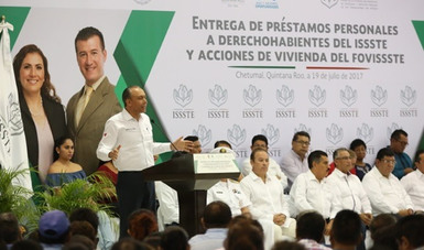 Entrega Reyes Baeza más de 127 millones de pesos en  Préstamos Personales en Quintana Roo y Tabasco