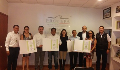 PROFEPA entregó  cuatro certificados ambientales, en el municipio de Toluca, Estado de México, tres de Industria Limpia y uno más de Calidad Ambiental Turística.
