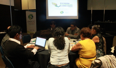 Grupos de trabajo en el segundo taller de seguimiento ANVCC