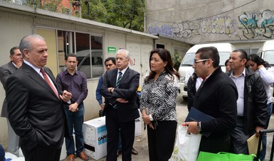 El Procurador Federal del Consumidor, Rogelio Cerda Pérez, instruyó a las y los servidores públicos, a capacitar a las personas afectadas por el sismo del 7 de septiembre, a través de tecnologías domésticas Profeco.