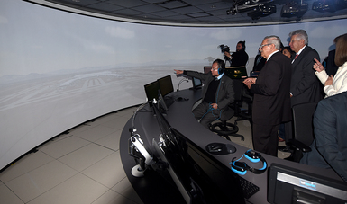 Capacitan con simulador de control aéreo de última tecnología a personal del NAICM