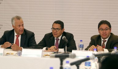 Presentó Ángel IsIava informe de Autoevaluación del FONHAPO.