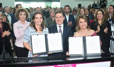 DIF Nacional y DIF Estatal Durango, firmaron convenios de colaboración.