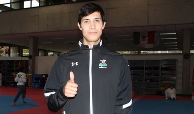 El campeón mundial juvenil de taekwondo 2010, César Rodríguez,  entusiasmado y optimista de clasificar a JCC.

