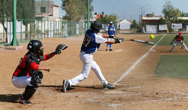En Chihuahua inició el primer duelo de Softbol femenil categoría menor.