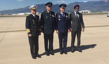 Altos mandos de las Fuerzas Armadas Mexicanas asisten a Entrega-Recepción del Comando de Defensa Aeroespacial y del Comando Norte de EUA.
