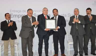 Entrega de reconocimiento "Empresa Segura" a la planta de Suandy de Grupo Bimbo en el Estado de México