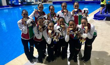 El equipo de natación artística se llevó el oro y el corazón de los asistentes al espectáculo acuático deportivo que las mexicanas dieron en los XXIII Juegos Deportivos Centroamericanos y del Caribe. 