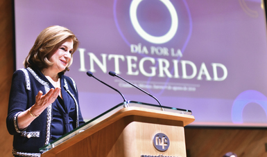 La titular de la Secretaría de la Función Pública, la Maestra Arely Gómez González, destacó la alianza estratégica con la Comisión Nacional Bancaria y de Valores (CNBV).