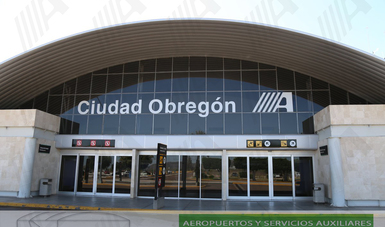 Fachada del edificio terminal de pasajeros del Aeropuerto Internacional de Ciudad Obregón