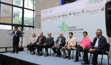La radiodifusora cultural de México realiza el ciclo de Encuentros: Medio siglo del 1060. Conmemoramos el pasado, celebramos el futuro, integrado por 12 mesas redondas
