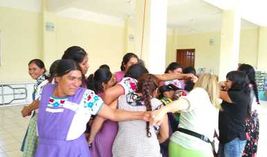 Realizan Jornada de prevención de la violencia con mujeres indígenas a través de módulos informativos y actividades preventivas a cargo del Indesol y del CNDH