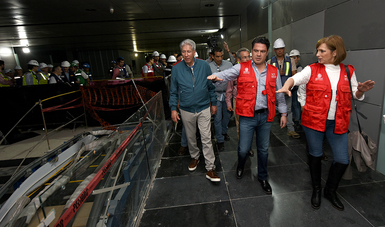 El secretario de Comunicaciones y Transportes, Gerardo Ruiz Esparza, y el gobernador de Jalisco, Aristóteles Sandoval Díaz, supervisaron los avances en los trabajos de las cinco estaciones subterráneas de la Línea 3 del Tren Ligero de Guadalajara