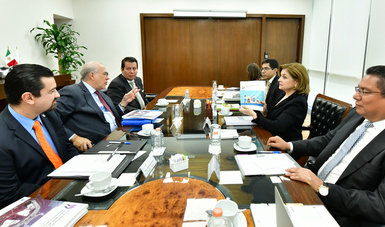 
Arely Gómez y José Ángel Gurría sostuvieron una reunión de trabajo sobre la implementación de la Convención Anticohecho
