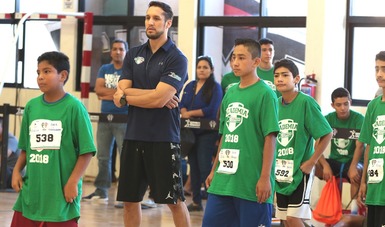 El seleccionado nacional de voleibol dijo que niños y jóvenes pueden participar gratuitamente en este programa
