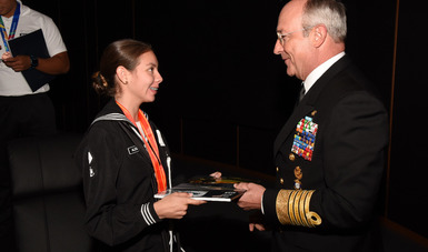 Atleta Naval Alegna Aryday González Muñoz y el entrenador naval Ignacio Zamudio Cruz, obtienen el Premio Nacional de Deportes 2018