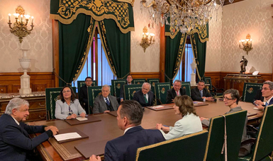 El presidente Andrés Manuel López Obrador se reunió en Palacio Nacional con representantes de la empresa Hydro Quebec