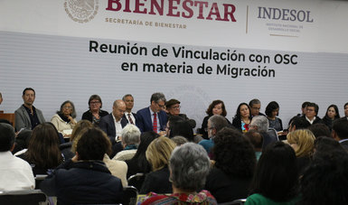 Fotografía de funcionarios y representantes de OSC en la Reunión de Vinculación con OSC en materia de Migración