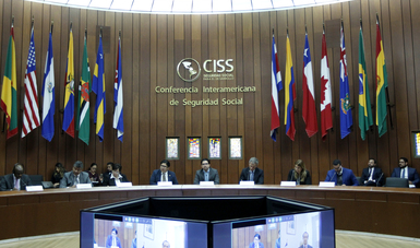 Gibrán Ramírez en reunión con representantes de los países que integran a la Conferencia Interamericana de Seguridad Social.