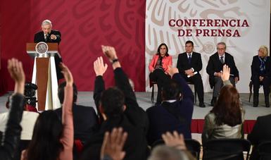 Conferencia de prensa del presidente de Mexico en Palacio Nacional